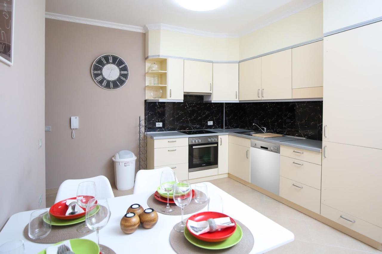 Tafa Deluxe Apartment Vlorë Extérieur photo